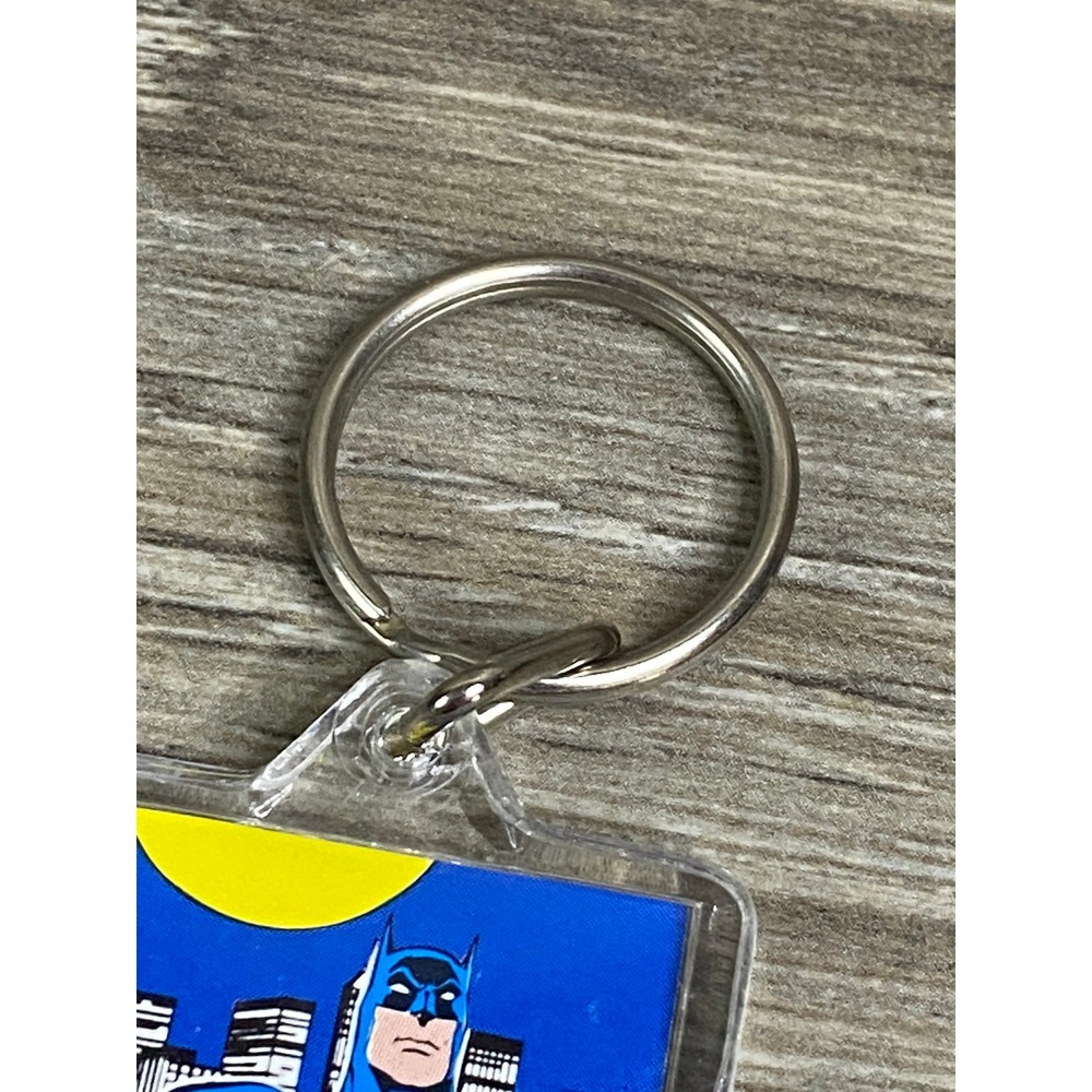Vintage 1982 Batman DC Comics Keychain Button-Up Troy MI K1166 Blue Grey Retro